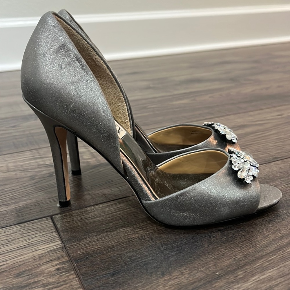 Badgley Mischka Sugar beautiful pumps size 5.0